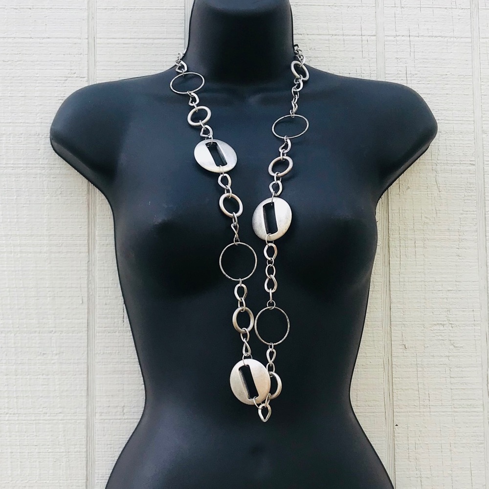 Necklace and earring set